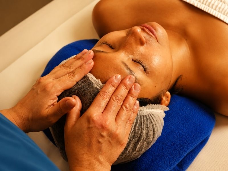 Masaje Facial NEOSENSE Lima